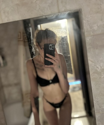 Алия, 24 года, 1 размер груди